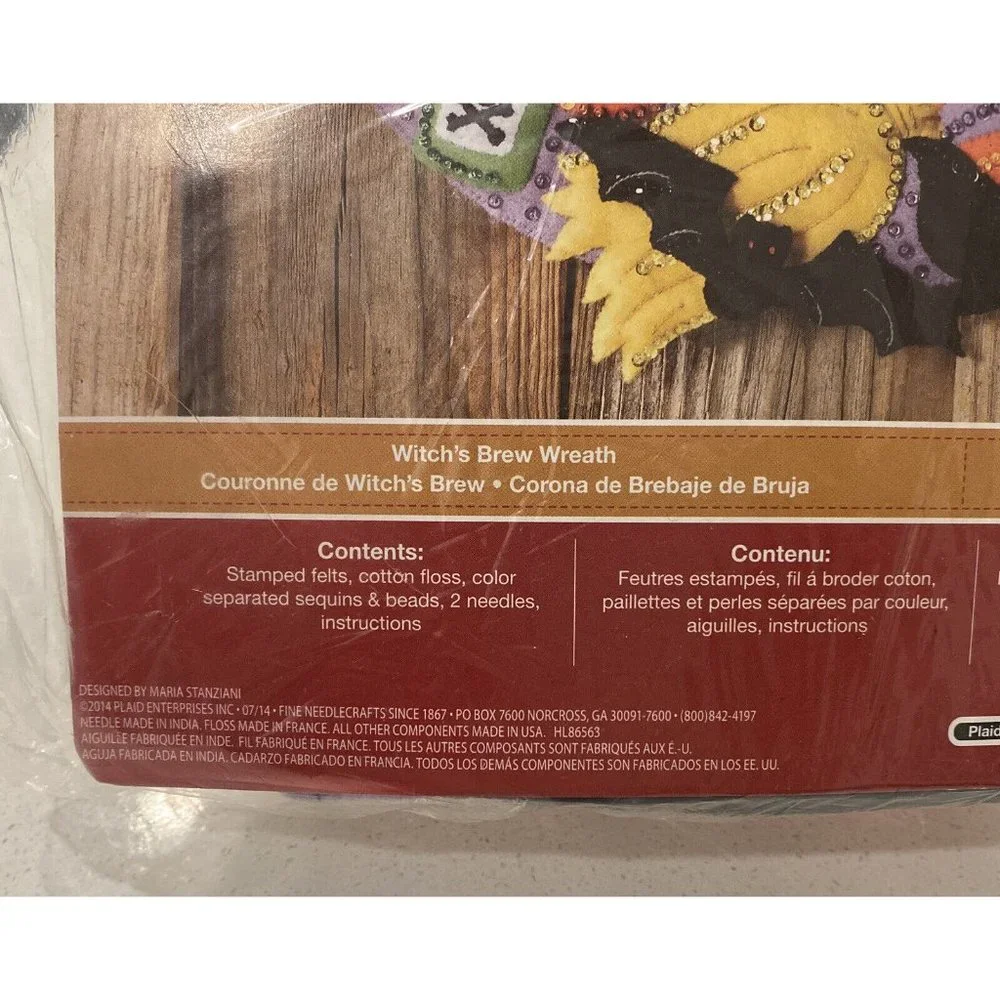 Bucilla "Witches Brew" Felt Halloween Wreath Kit~86563 Cat Pumpkin Frog New - Picture 6 of 6